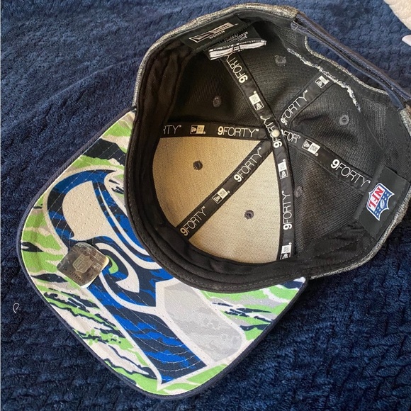 New Era NFL Seattle Seahawks Adjustable Hat - Picture 10 of 11